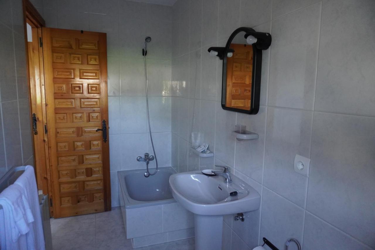 Hostal La Biela 43 Galizano Exteriér fotografie